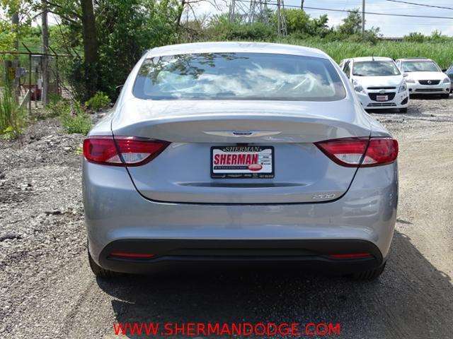 Chrysler 200 2017 photo 5